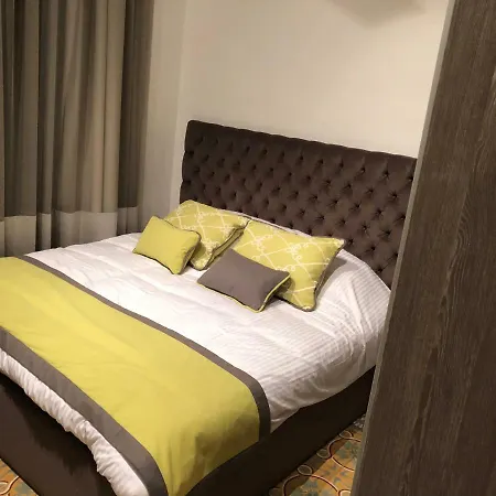 Ferienhaus 3 Bedroom Maltese Townhouse Sliema